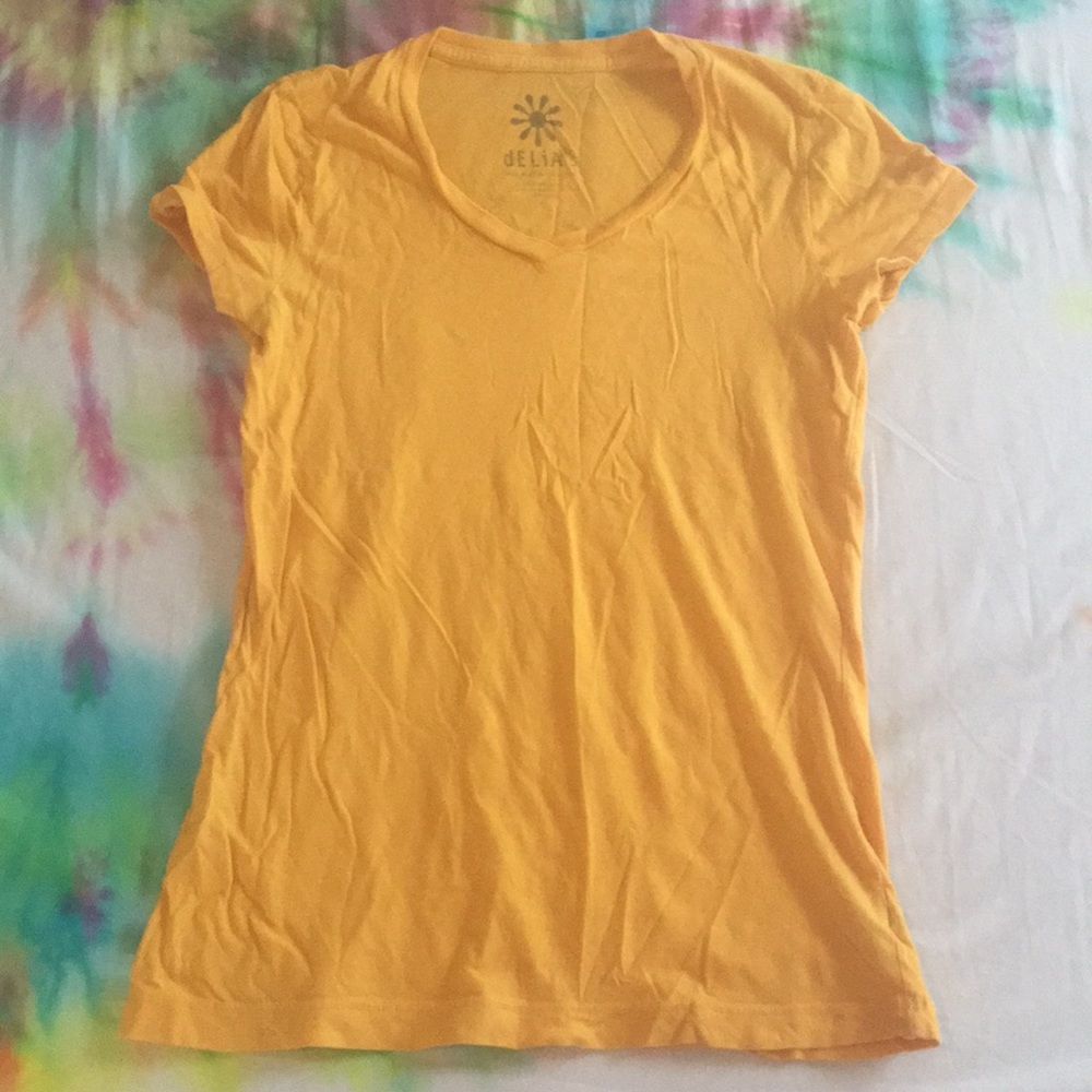 Yellow v-neck tee size small